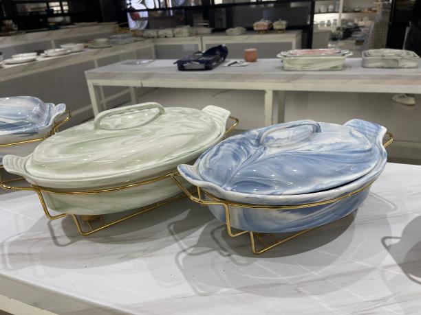 จานเซรามิกลายหินอ่อน: การผสมผสานที่ลงตัวระหว่างศิลปะและการใช้งานจริงบนโต๊ะอาหาร