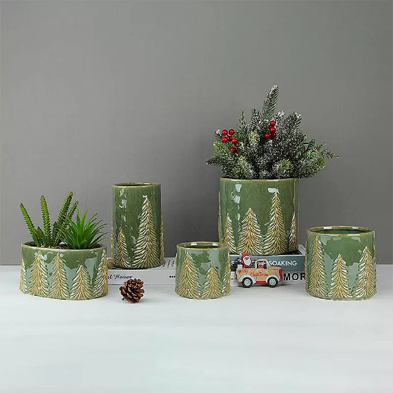 แจกันสนคริสต์มาสนูน