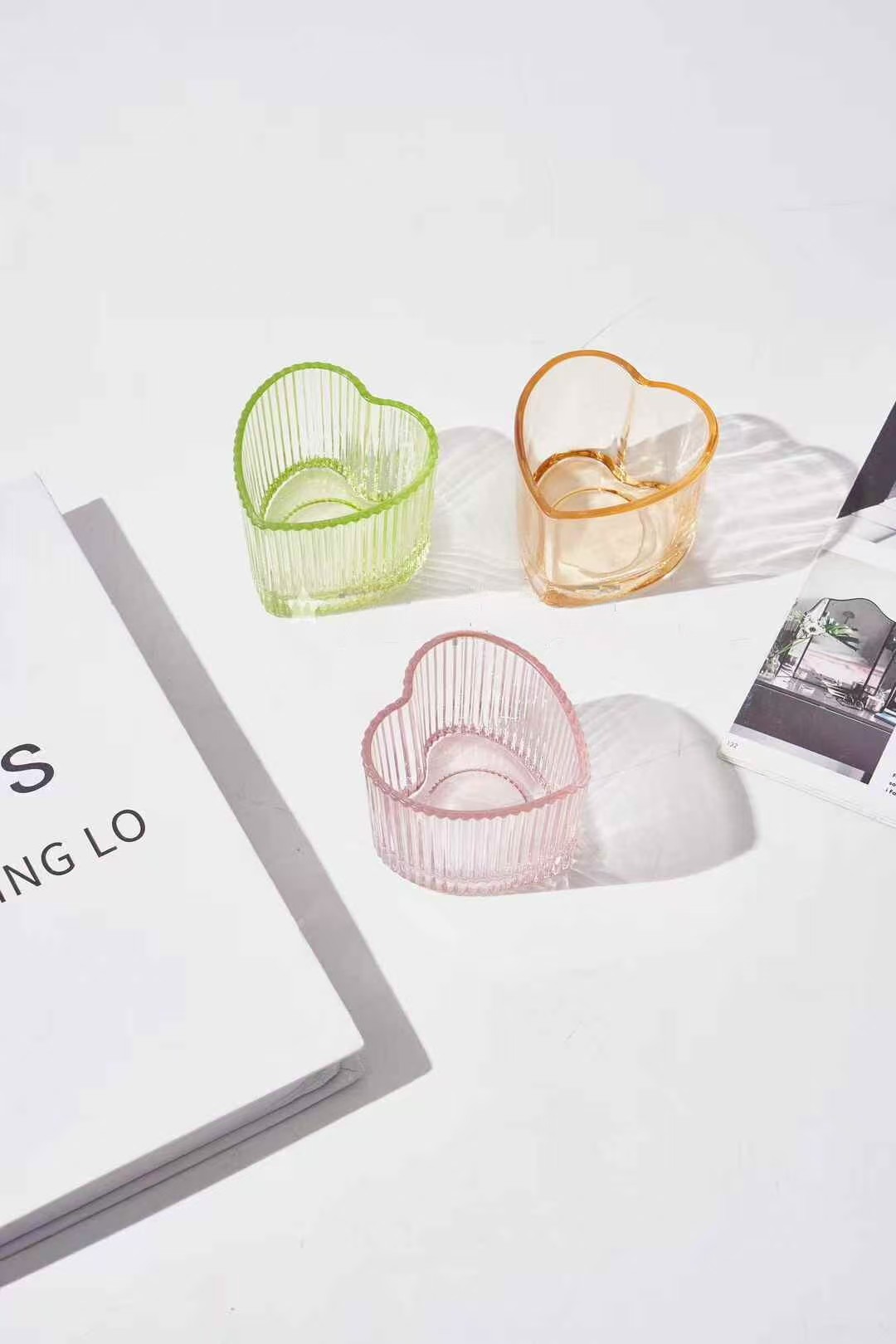 ผู้ถือเทียนแก้วรูปรัก